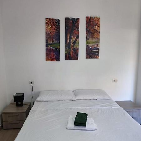 Rooms For Rent 67 萨萨里 外观 照片