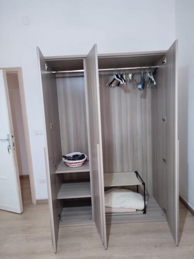 Rooms For Rent 67 萨萨里 外观 照片