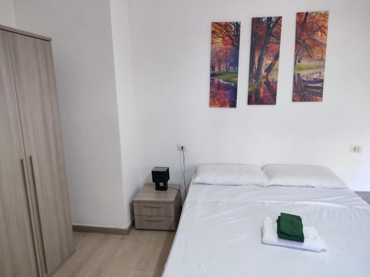 Rooms For Rent 67 萨萨里 外观 照片