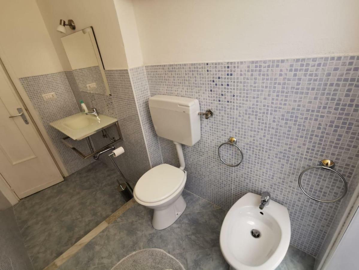 Rooms For Rent 67 萨萨里 外观 照片
